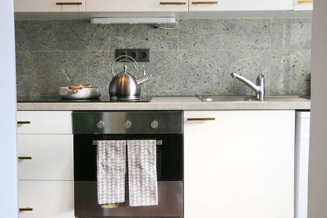 Appartement Charming Apartment: Only 10 Minutes To The Center