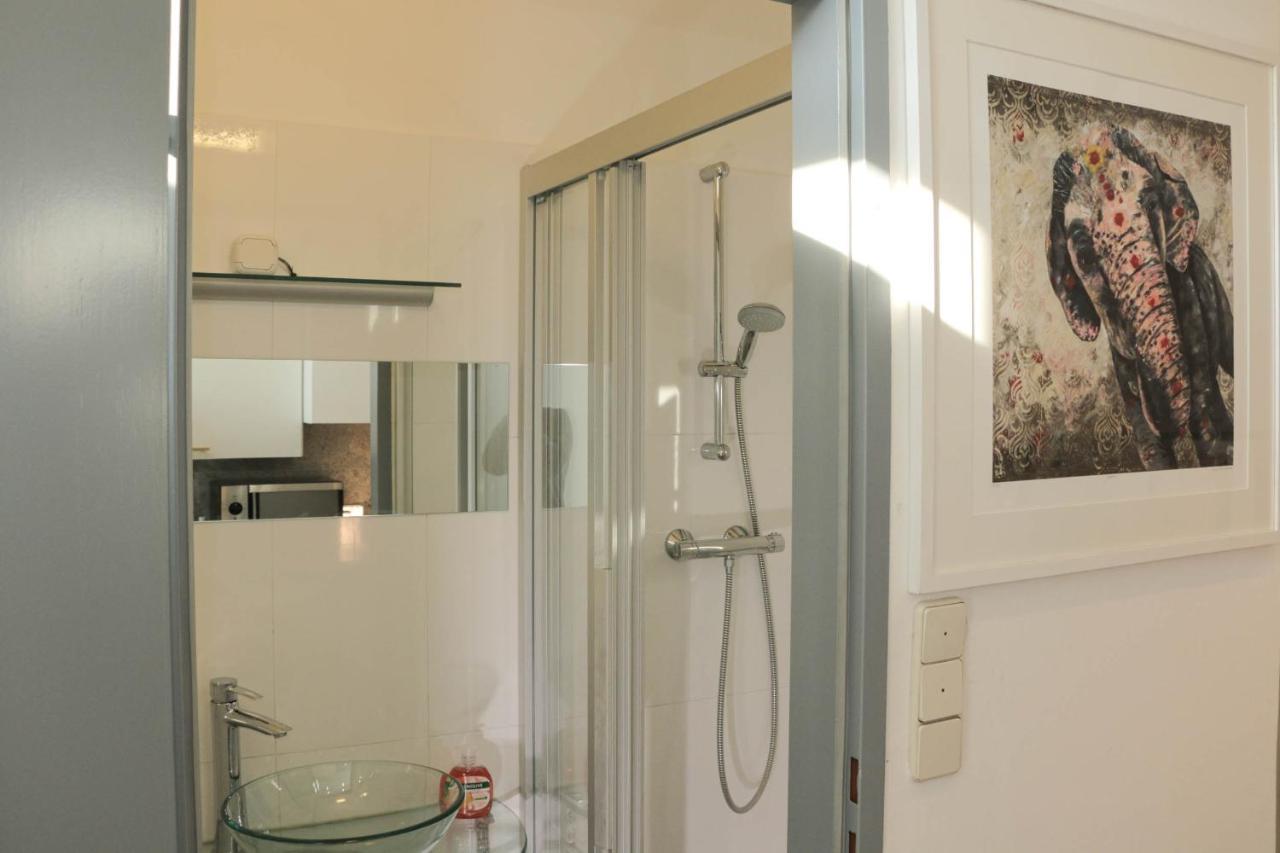 Charming Apartment: Only 10 Minutes To The Center Vienne